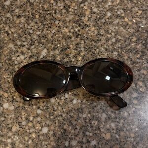 Vintage Kenneth Cole Tortoise Shell KC4006 TOB Sunglasses